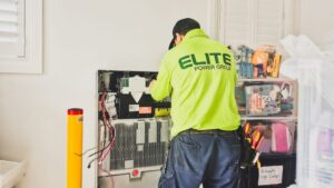 electricista cerca de mí