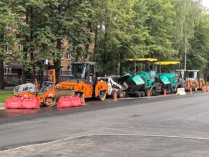 asphalt paving contractor