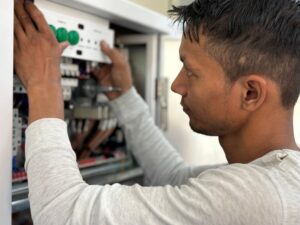 instalador electrónica náutica